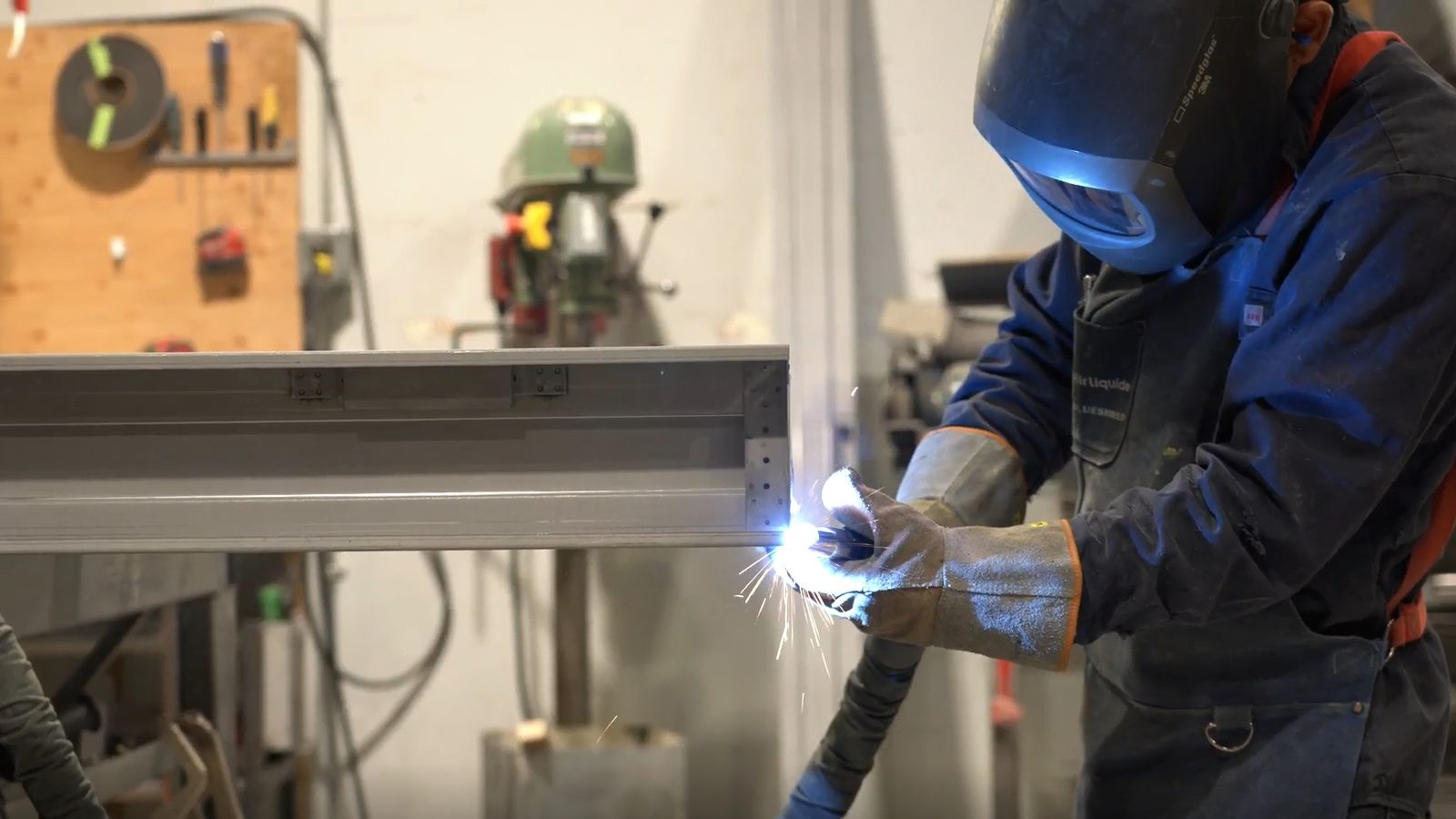 Fabrication d’un cadre d’acier soudé en atelier